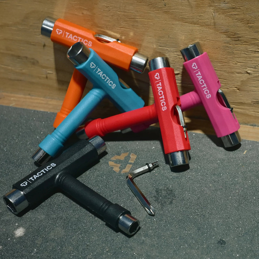 TACTICS(タクティクス)| T SKATE TOOL / LIGHT BLUE | スノーボード・スケートボードのTACTICS JAPAN