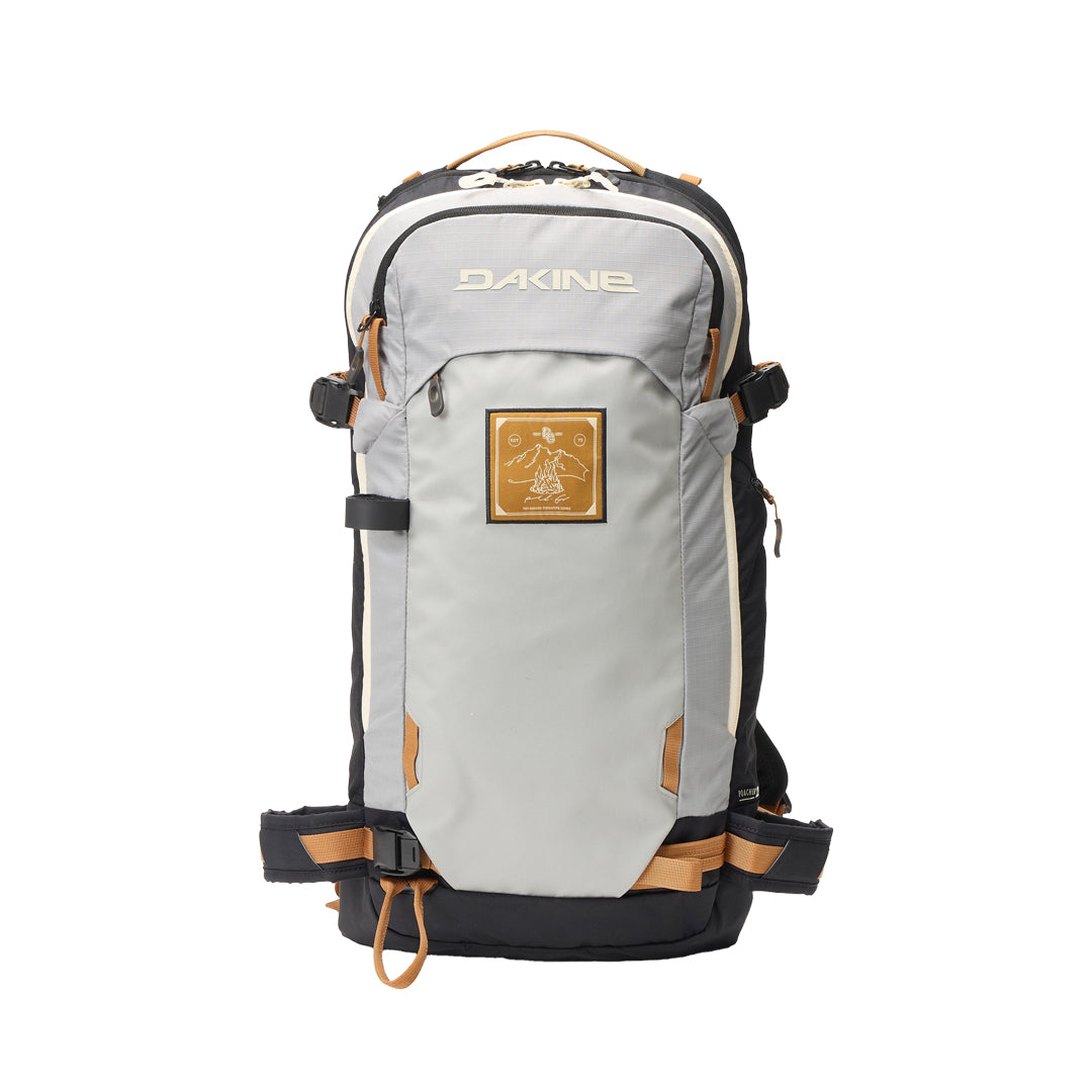 DAKINE(ダカイン)| TEAM POACHER BACKPACK 22L 2026 / RED GERARD | スノーボード・スケートボードのTACTICS JAPAN