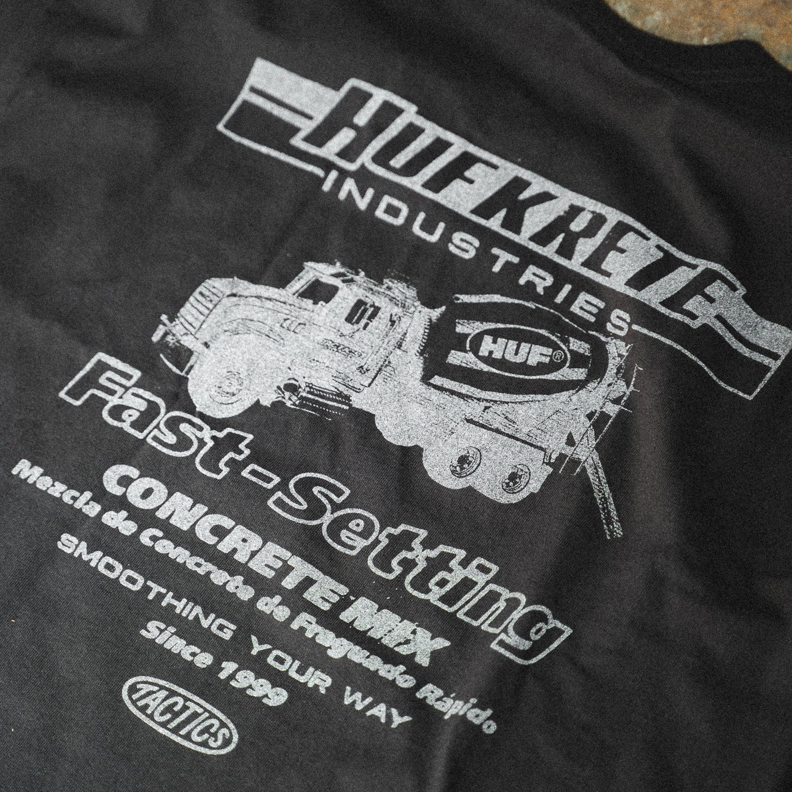 HUF(ハフ)| HUF X TACTICS MIXER TEE / BLACK | スノーボード・スケートボードのTACTICS JAPAN