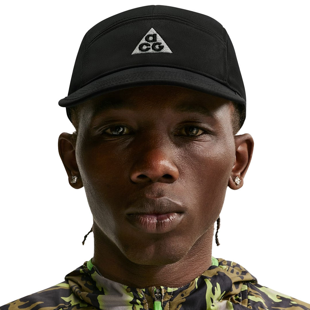 NIKE ACG(ナイキ エーシージー)| NIKE ACG FLY UNSTRUCTURED CAP / BLACK | スノーボード・スケートボードのTACTICS JAPAN