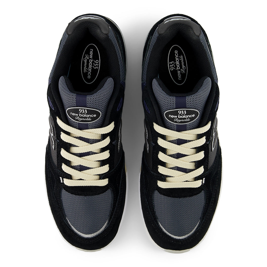 UN933BNT / ANDREW REYNOLDS