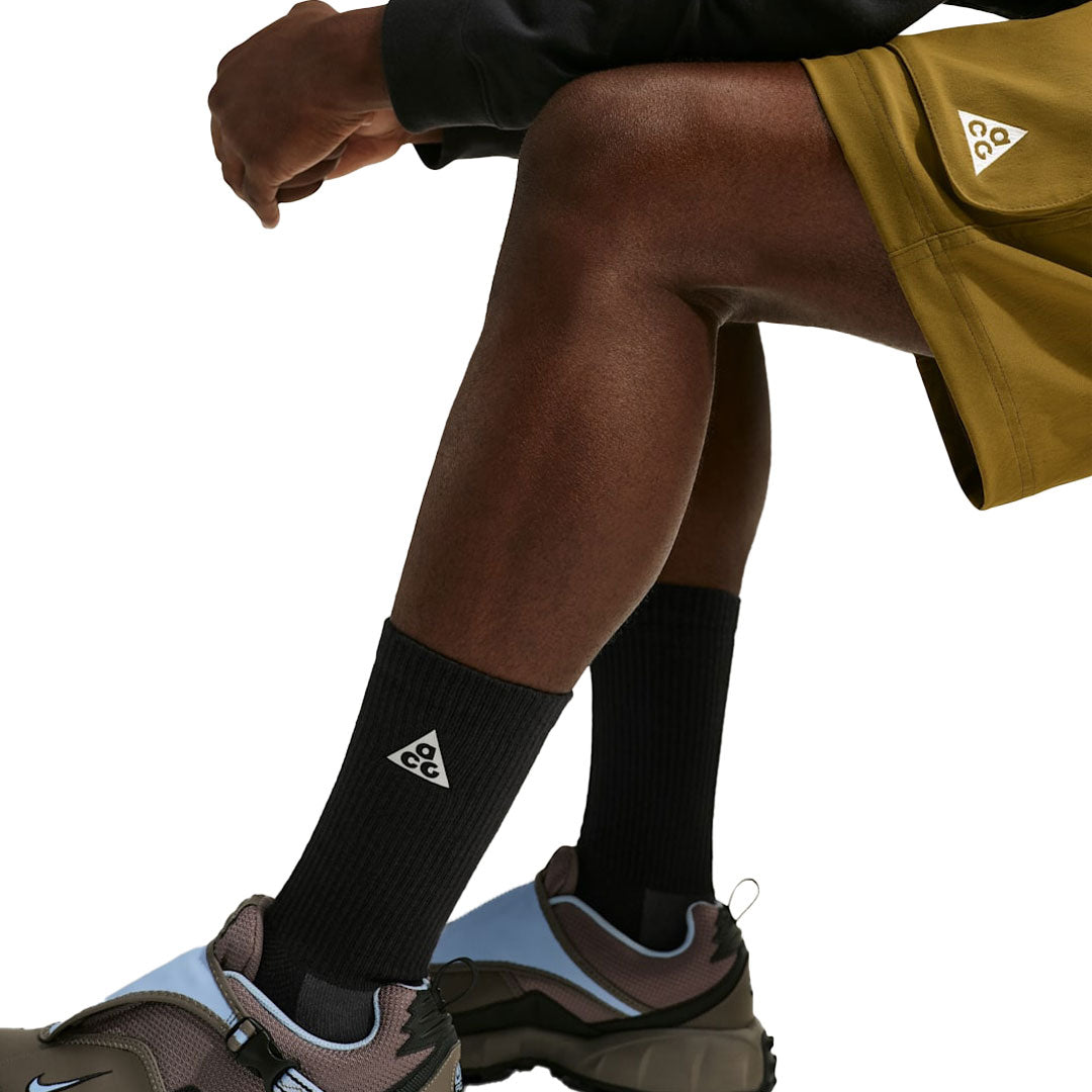 NIKE ACG(ナイキ エーシージー)| EVERYDAY ELEVATED CREW SOCKS / BLACK/DARK SMOKE GREY | スノーボード・スケートボードのTACTICS JAPAN