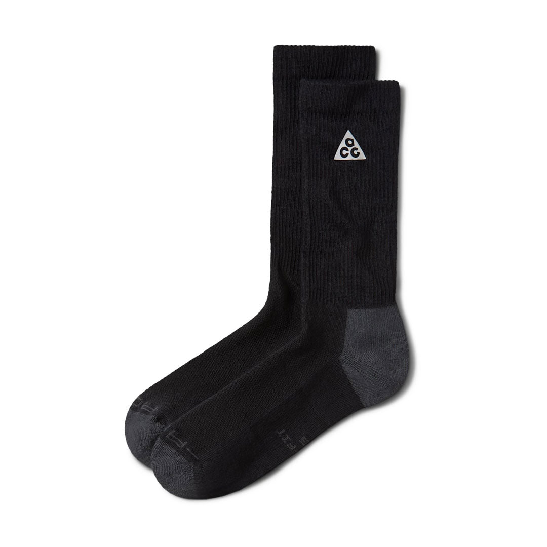 NIKE ACG(ナイキ エーシージー)| EVERYDAY ELEVATED CREW SOCKS / BLACK/DARK SMOKE GREY | スノーボード・スケートボードのTACTICS JAPAN