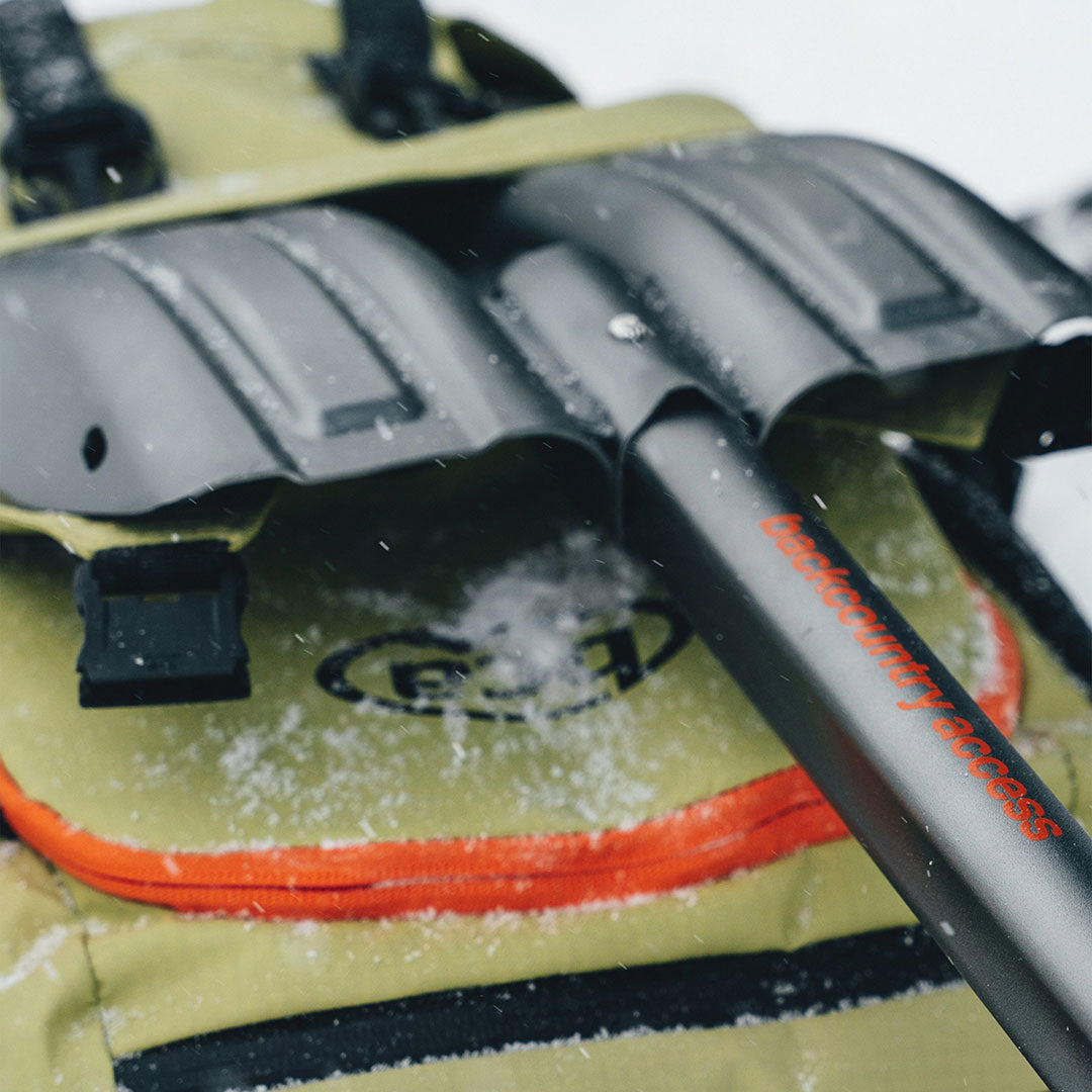 BCA(ビーシーエー)| DOZER 2T AVALANCHE SHOVEL 2027 / GREY | スノーボード・スケートボードのTACTICS JAPAN
