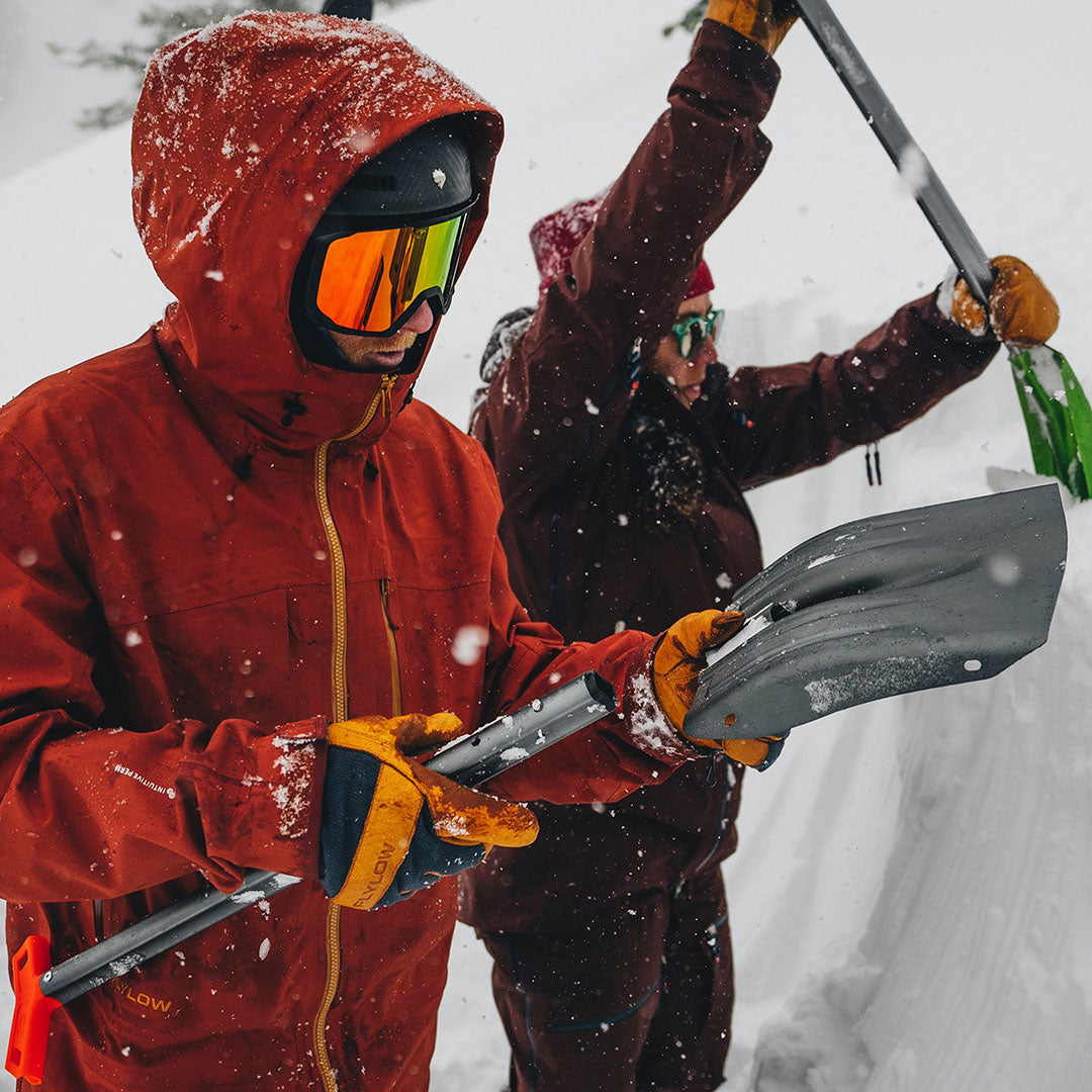 BCA(ビーシーエー)| DOZER 2T AVALANCHE SHOVEL 2027 / GREY | スノーボード・スケートボードのTACTICS JAPAN