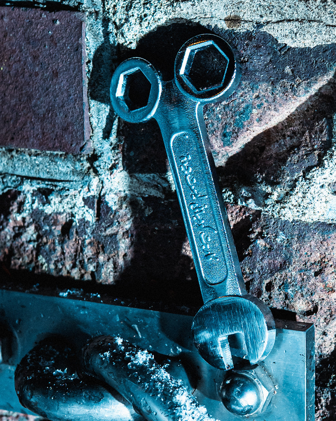 D-TOOL / HEAVY STAINLESS STEEL