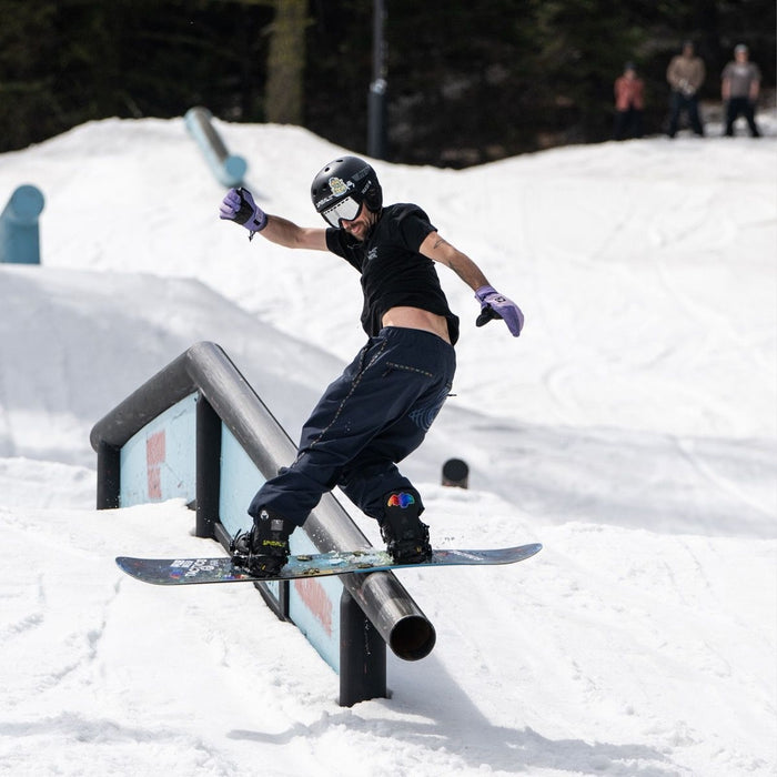 FINEST SNOWBOARD 2026
