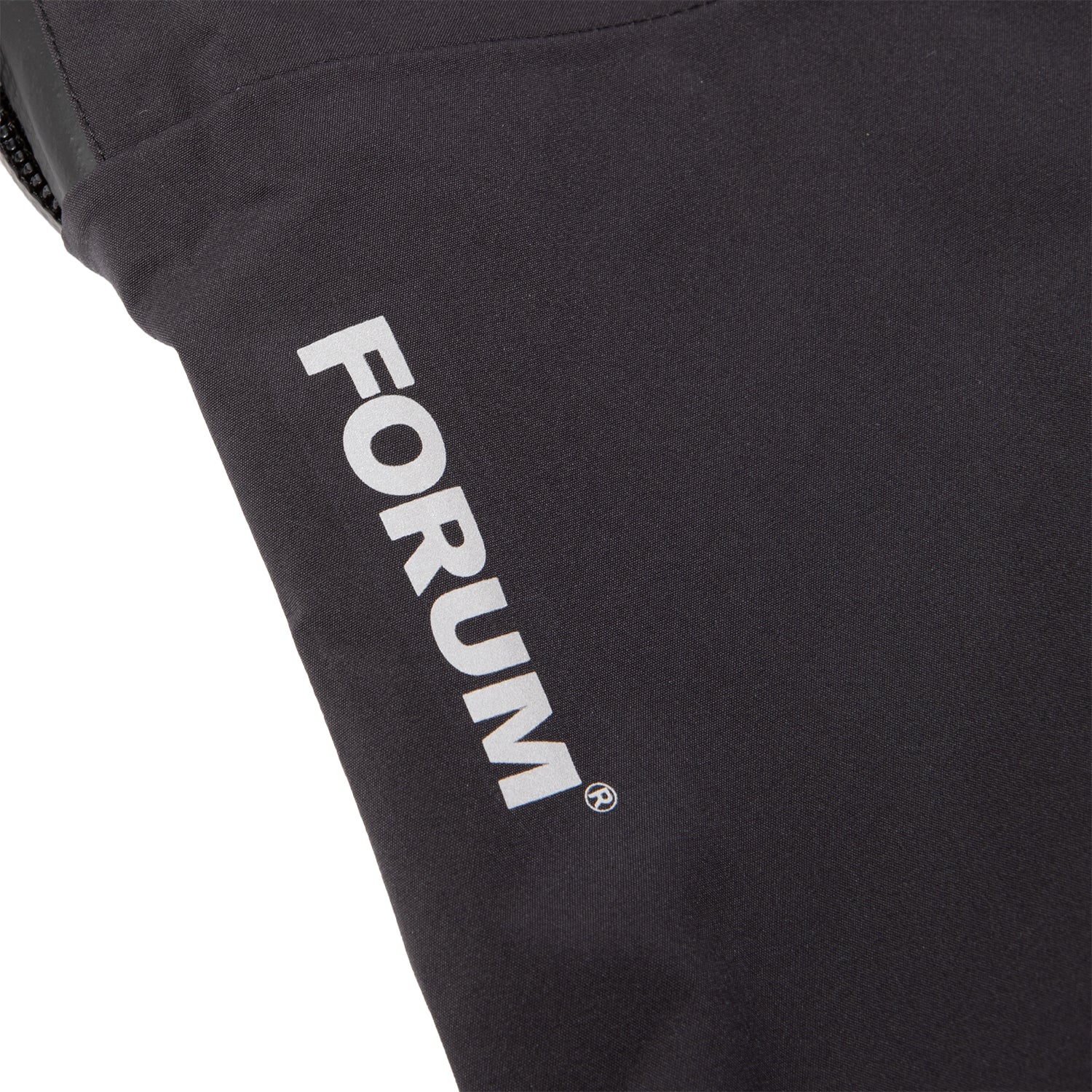 FORUM SNOWBOARDS(フォーラム スノーボード)| FORUM 3-LAYER BACKCOUNTRY BIB / BLACK | スノーボード・スケートボードのTACTICS JAPAN