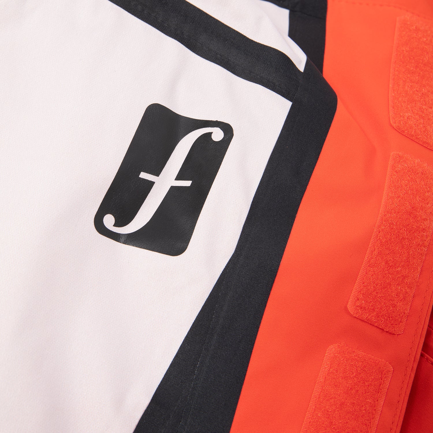 FORUM SNOWBOARDS(フォーラム スノーボード)| FORUM 3-LAYER BACKCOUNTRY BIB / GOJI / DRIED BLOOD | スノーボード・スケートボードのTACTICS JAPAN