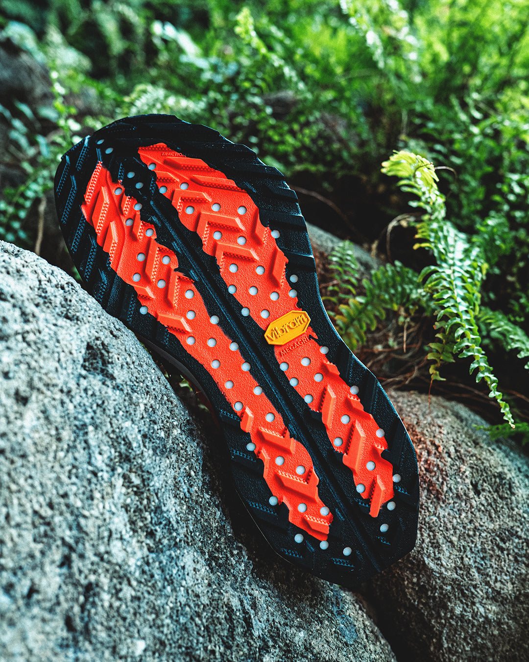 NIKE ACG ULTRAFLY TRAIL / HYPER CRIMSON
