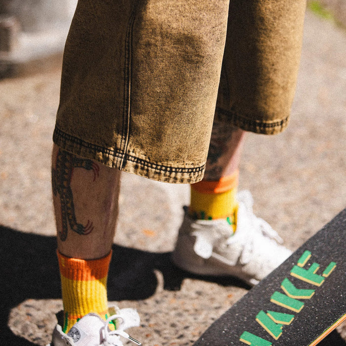 TACTICS(タクティクス)| BUFFET PLEATED DENIM SHORTS / GOLD OVERDYE BLACK DENIM | スノーボード・スケートボードのTACTICS JAPAN