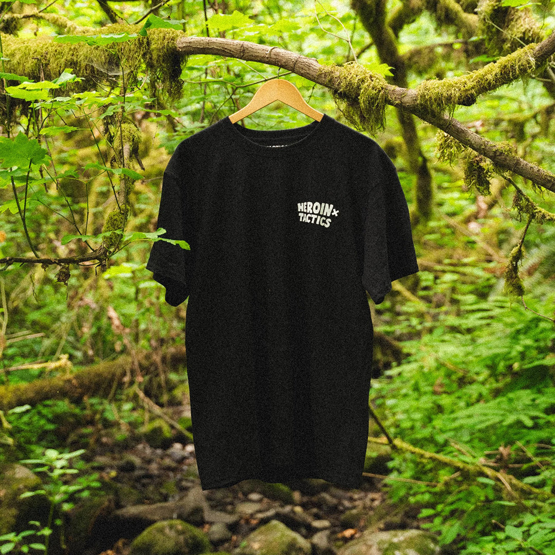 HEROIN SKATEBOARD(ヘロイン スケートボード)| HEROIN X TACTICS CRYPTEGGS T-SHIRT / BLACK | スノーボード・スケートボードのTACTICS JAPAN