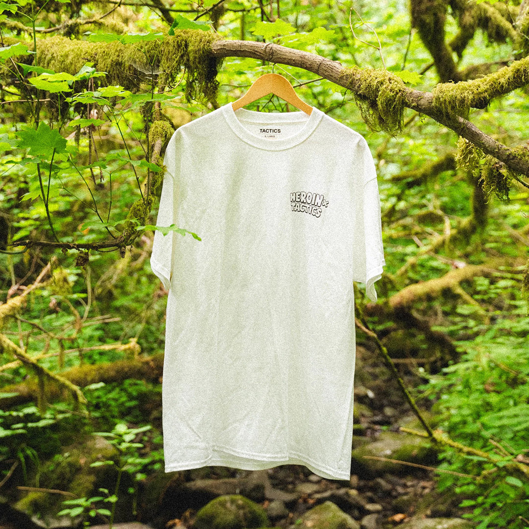 HEROIN SKATEBOARD(ヘロイン スケートボード)| HEROIN X TACTICS CRYPTEGGS T-SHIRT / WHITE | スノーボード・スケートボードのTACTICS JAPAN