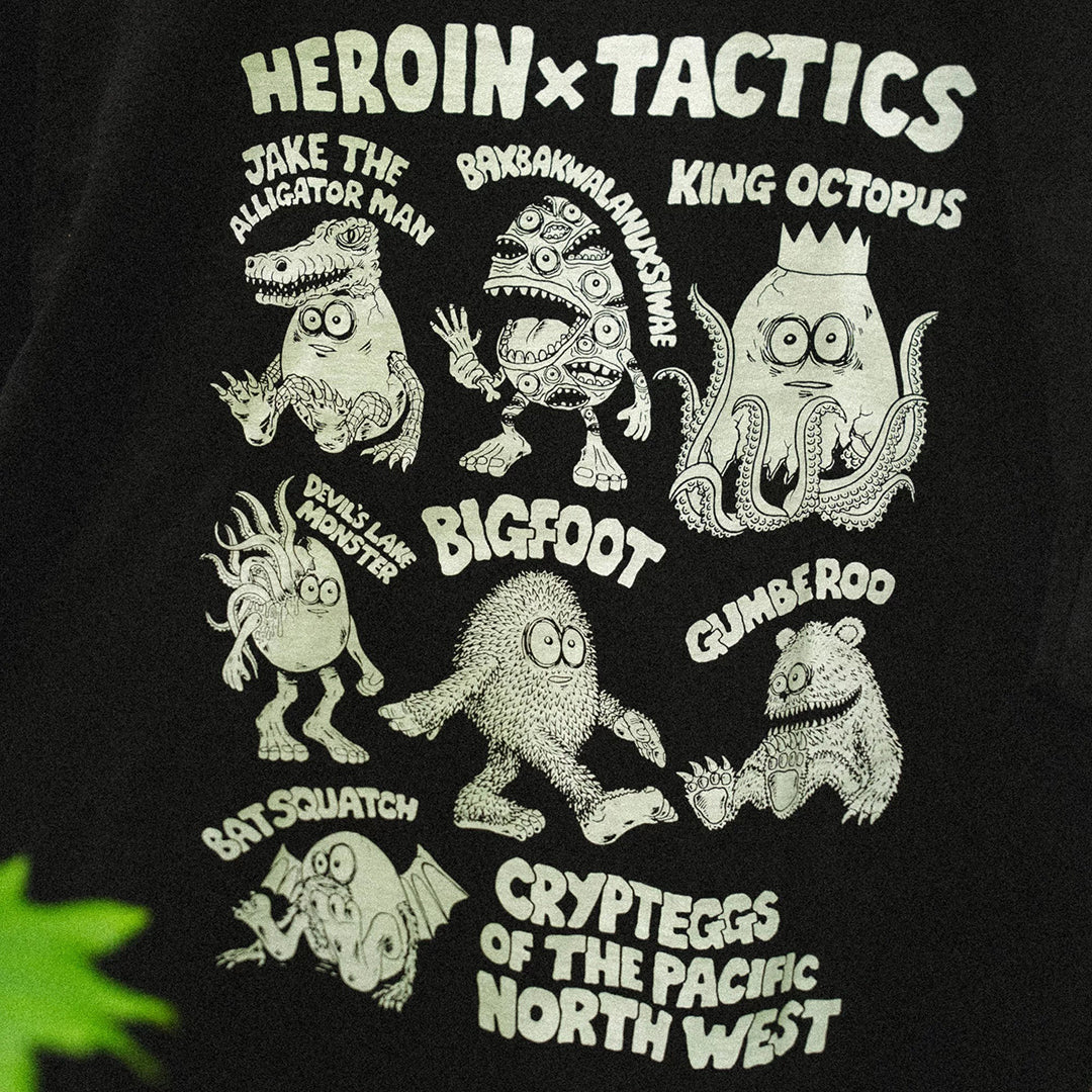 HEROIN SKATEBOARD(ヘロイン スケートボード)| HEROIN X TACTICS CRYPTEGGS T-SHIRT / BLACK | スノーボード・スケートボードのTACTICS JAPAN
