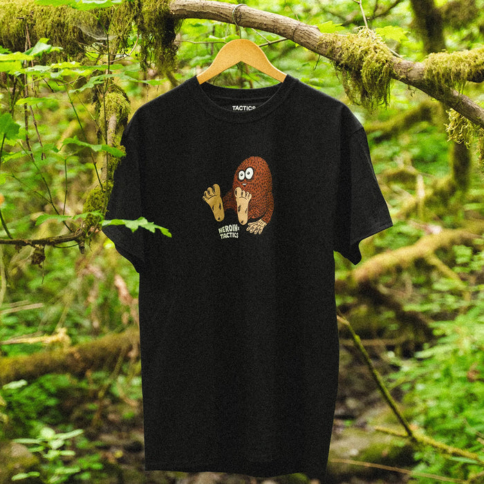 HEROIN SKATEBOARDS(ヘロイン スケートボード)| HEROIN X TACTICS EGGFOOT SS T-SHIRT / BLACK | スノーボード・スケートボードのTACTICS JAPAN