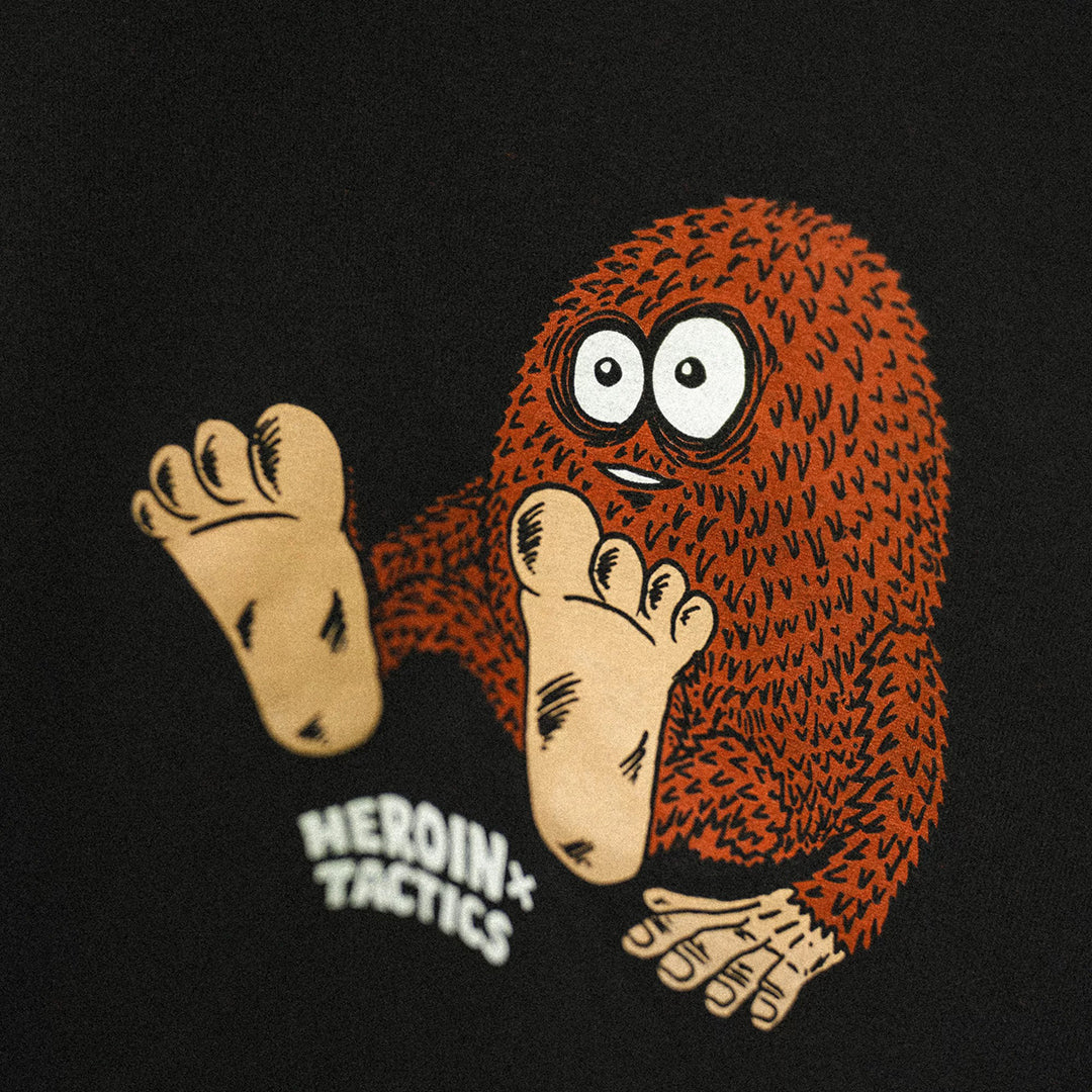 HEROIN SKATEBOARDS(ヘロイン スケートボード)| HEROIN X TACTICS EGGFOOT SS T-SHIRT / BLACK | スノーボード・スケートボードのTACTICS JAPAN