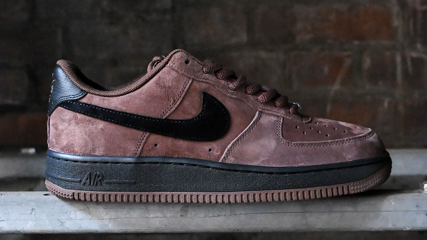 NIKE SB QS AIR FORCE 1 “LIGHT CHOCOLATE”