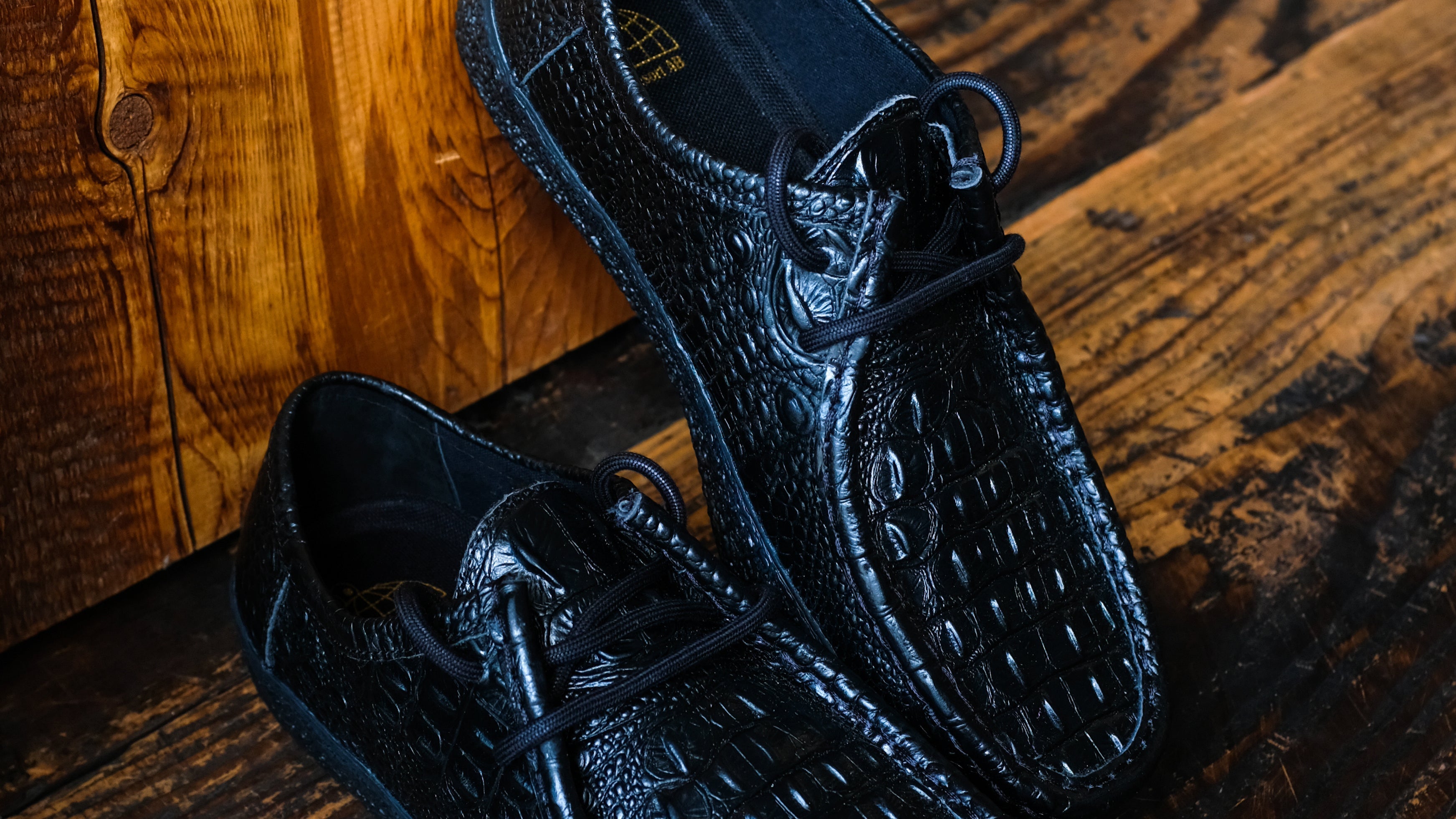 LAST RESORT AB（ラストリゾート AB） – VM006 Moc Leather Croc Black