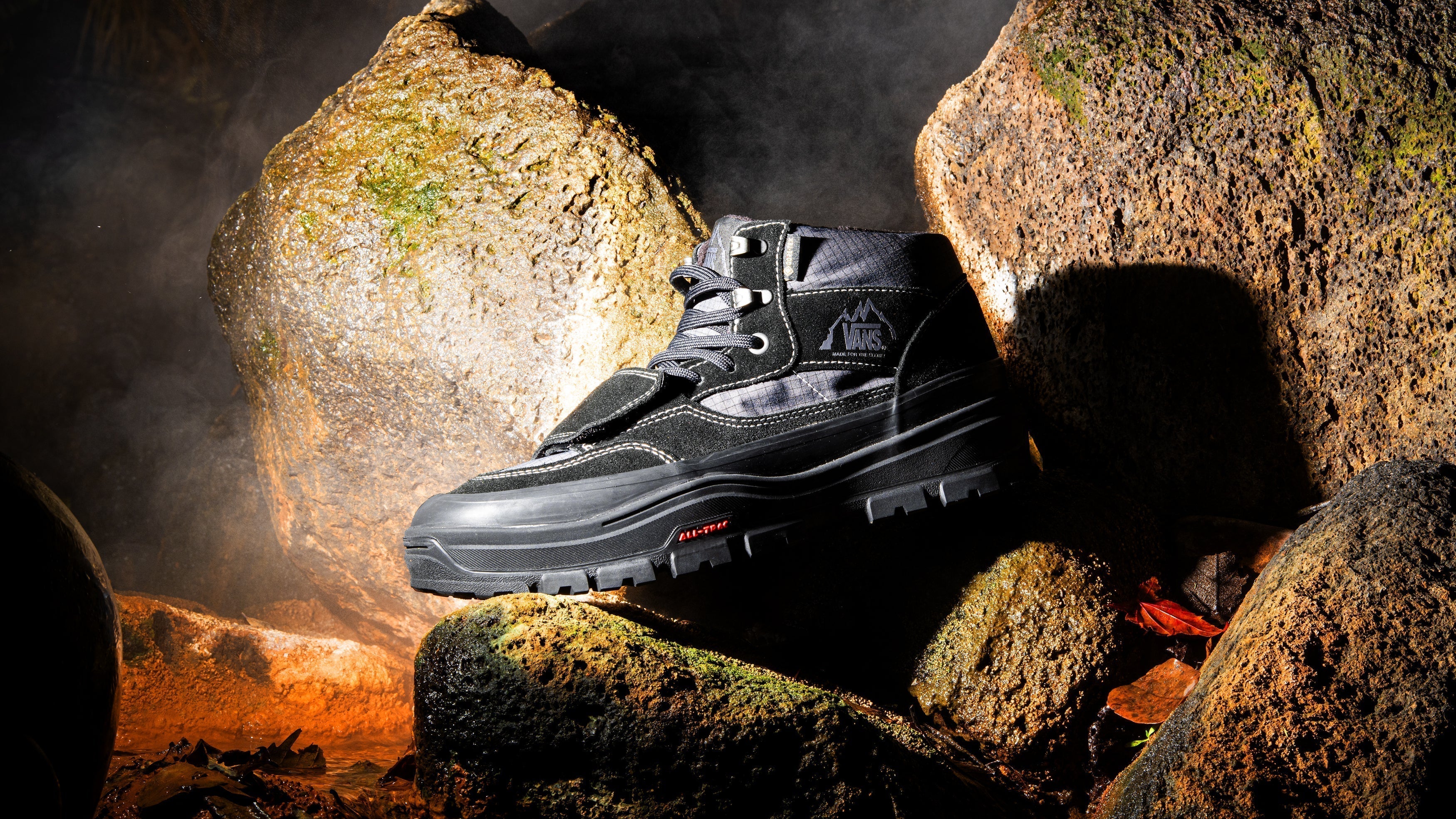 VANS MOUNTAIN MID GORE-TEX INSULATED SHOEのコレクション画像