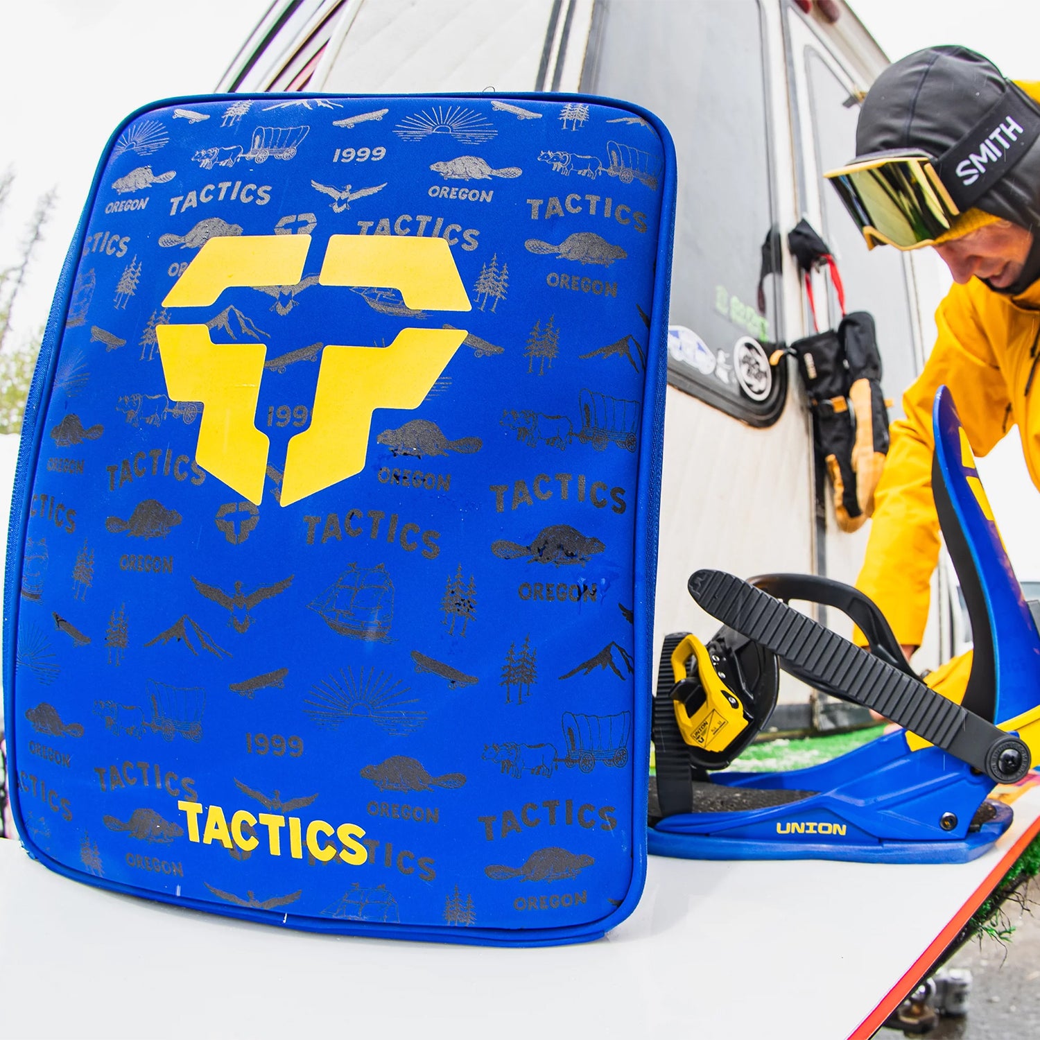 Union x Tactics Strata Snowboa | TACTICS JAPAN | Standing