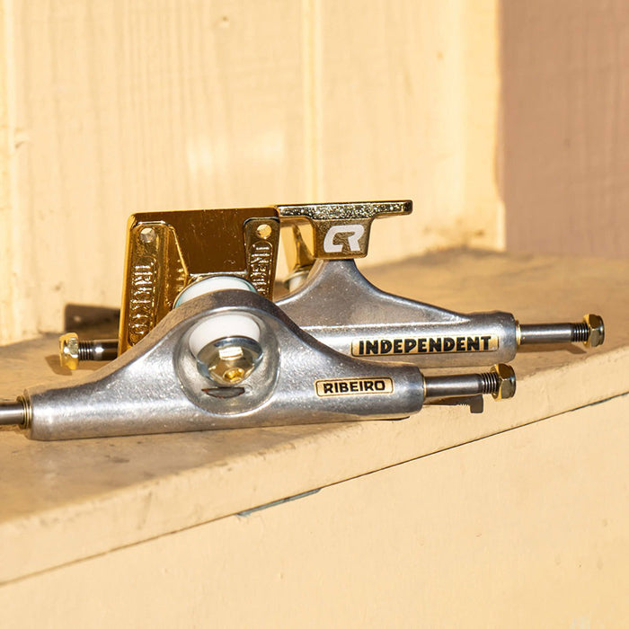 INDEPENDENT TRUCKS（インディペンデント トラック）| STAGE11 MID CARLOS RIBEIRO SILVER/GOLD | スノーボード・スケートボードのTACTICS JAPAN
