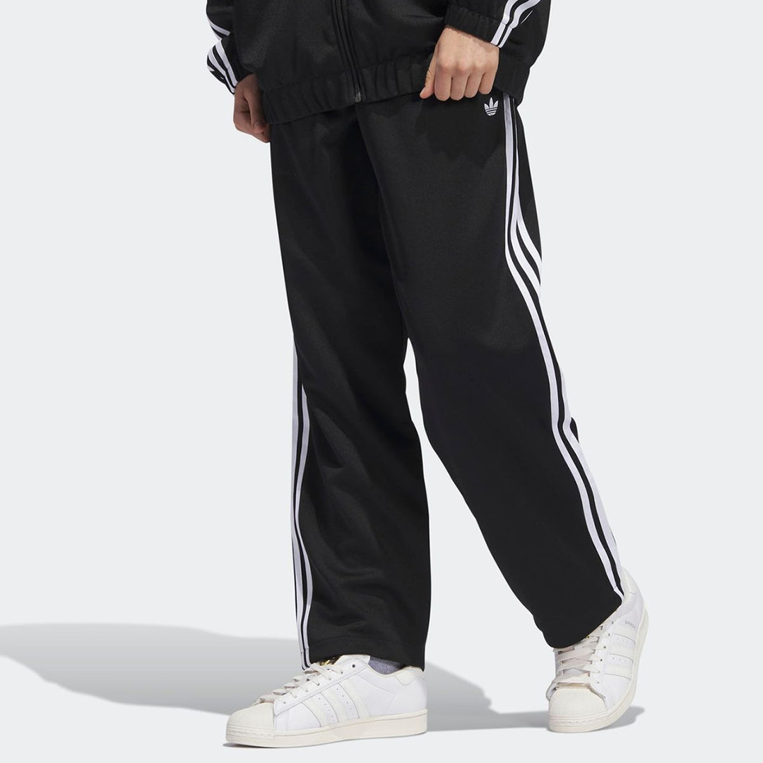 ADIDAS SKATEBOARDING（アディダス スケートボーディング）| SST TRACK PANTS / BLACK | スノーボード・スケートボードのTACTICS JAPAN