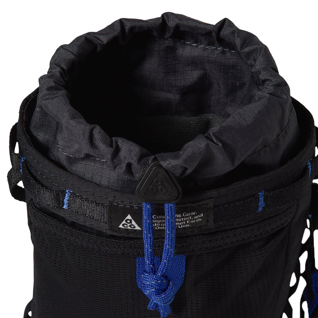 NIKE ACG（ナイキ エーシージー）| NIKE ACG CHALK BAG / BLACK/ANTHRACITE/SUMMIT WHITE | スノーボード・スケートボードのTACTICS JAPAN