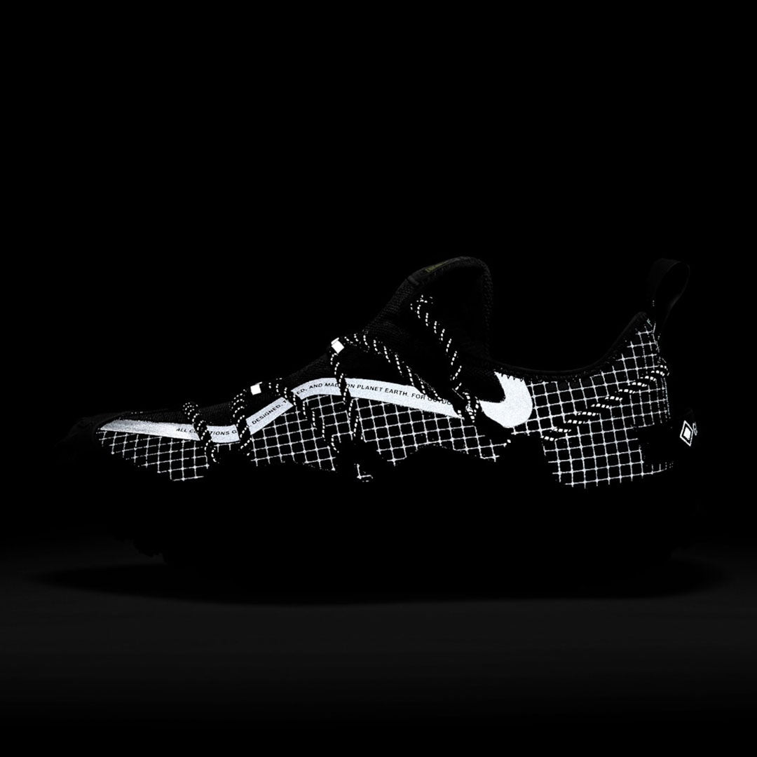NIKE ACG（ナイキ エーシージ）| NIKE ACG MOUNTAIN FLY LOW GORE-TEX SE / DARK SMOKE GREY | スノーボード・スケートボードのTACTICS JAPAN