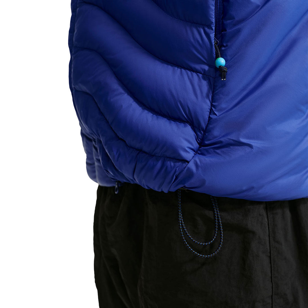 NIKE ACG（ナイキ エーシージー）| NIKE ACG LAVA FLOW THERMA-FIT ADV HOODED JACKET / OLD ROYAL/SUMMIT WHITE | スノーボード・スケートボードのTACTICS JAPAN