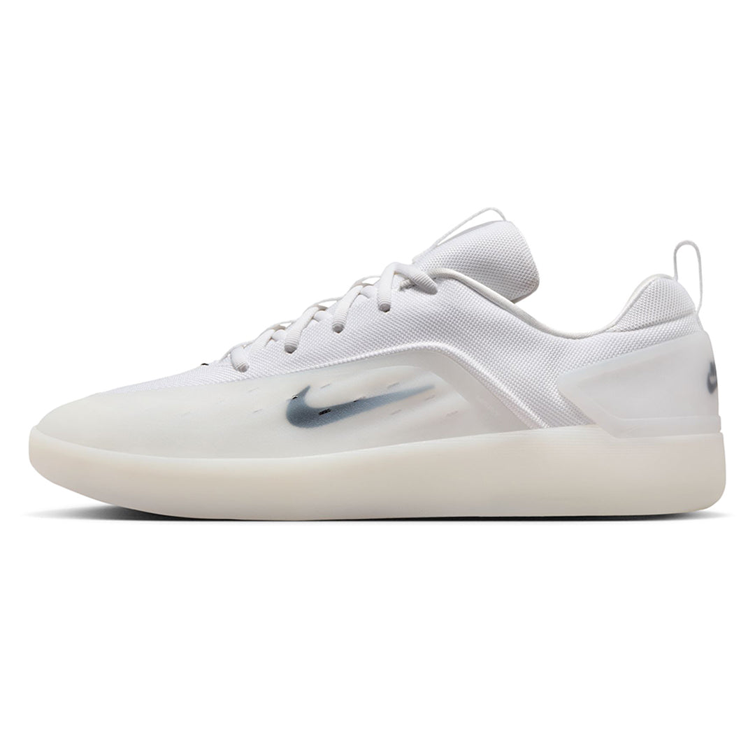 NIKE SB（ナイキ スケートボーディング）| NIKE SB ZOOM NYJAH 4 / WHITE/WHITE/BLACK/BLACK | スノーボード・スケートボードのTACTICS JAPAN