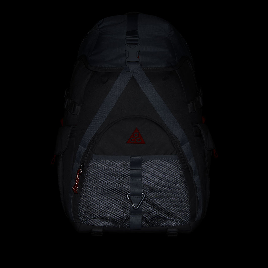 NIKE ACG DAYMAX BACKPACK 25L / COLLEGE GREY/GREY FOG/SAFETY ORANGE