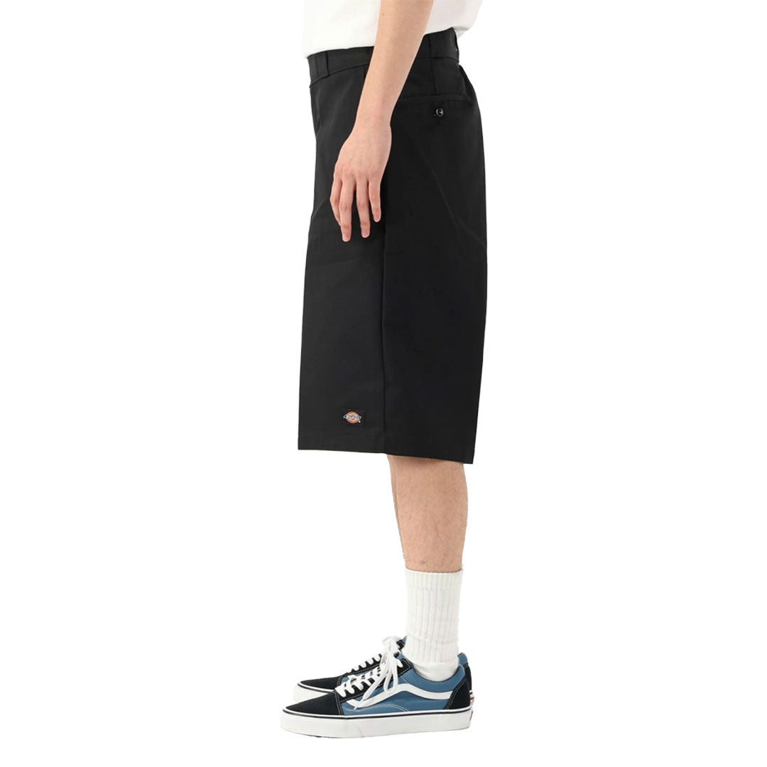DICKIES（ディッキーズ）| LOOSE FIT FLAT FRONT WORK SHORTS 13" / BLACK | スノーボード・スケートボードのTACTICS JAPAN
