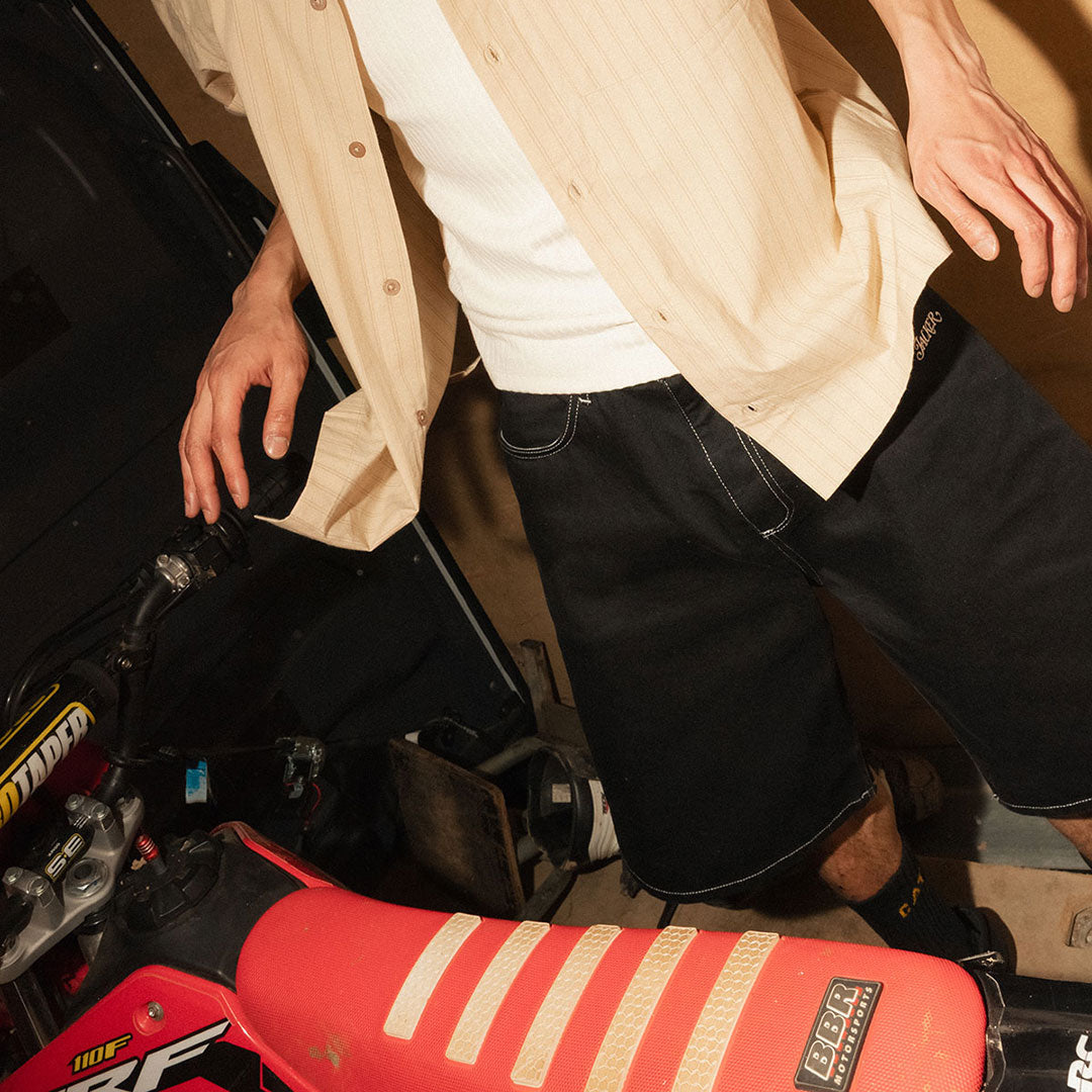 JACKER（ジャッカー）| CLASSIC BAGGY SHORT / BLACK | スノーボード・スケートボードのTACTICS JAPAN