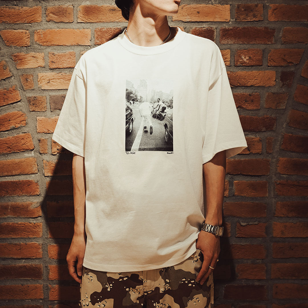 HUF WORLDWIDE（ハフ ワールドワイド）| FIGHT THE TRAFFIC S/S TEE / WHITE | スノーボード・スケートボードのTACTICS JAPAN