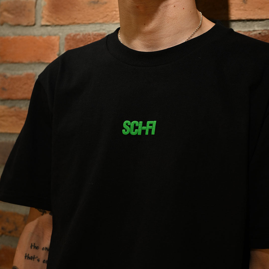 SCI-FI FANTASY（サイファイ ファンタジー）| TINY BIG LOGO TEE / BLACK | スノーボード・スケートボードのTACTICS JAPAN