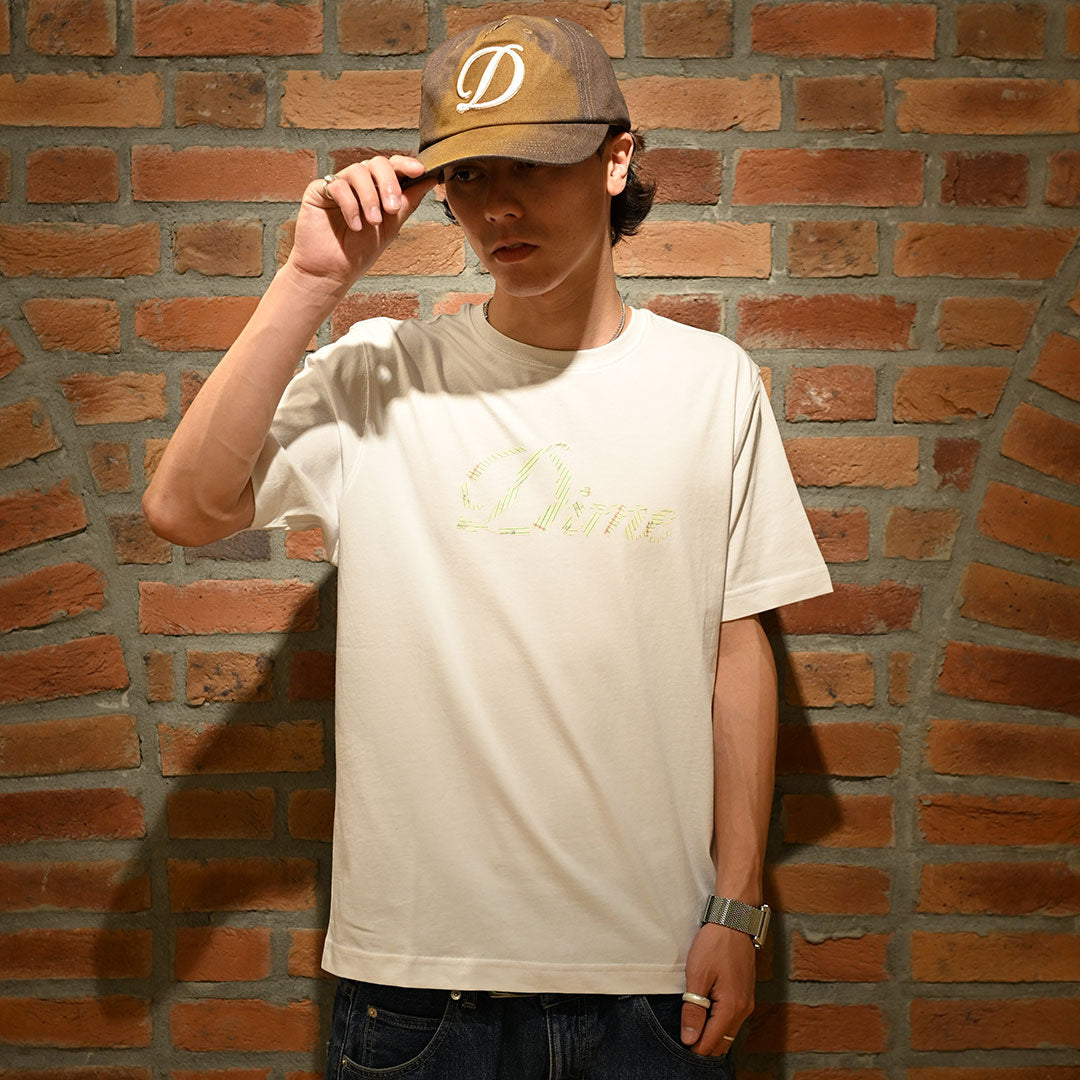 DIME MTL（ダイム モントリオール）| CURSIVE PAPER CUT T-SHIRT / WHITE | スノーボード・スケートボードのTACTICS JAPAN