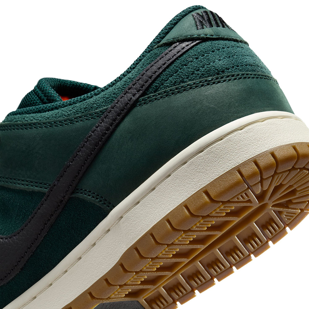 NIKE SB（ナイキ スケートボーディング）| NIKE SB DUNK LOW PRO ISO “DEEP FIR” | スノーボード・スケートボードのTACTICS JAPAN