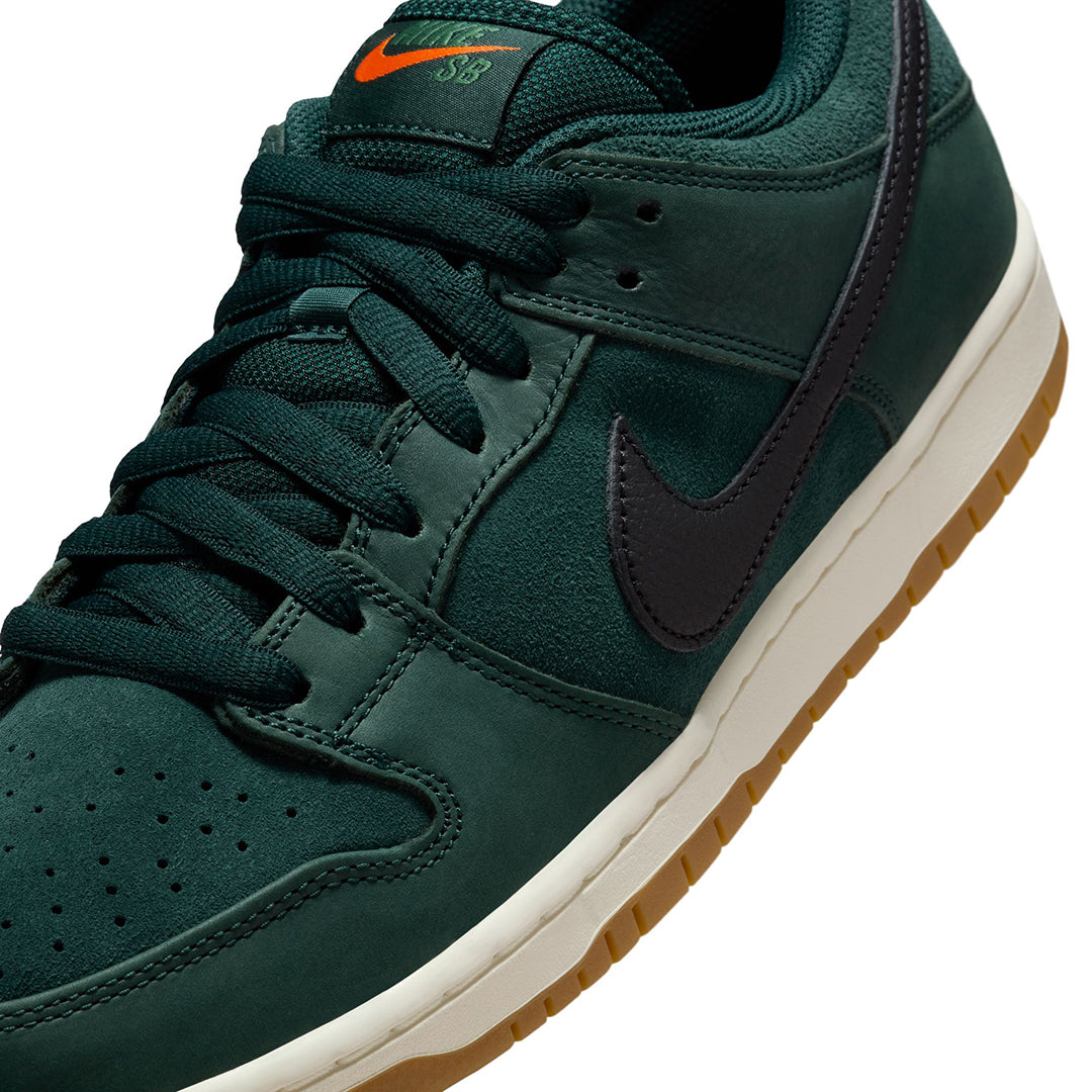 NIKE SB（ナイキ スケートボーディング）| NIKE SB DUNK LOW PRO ISO “DEEP FIR” | スノーボード・スケートボードのTACTICS JAPAN