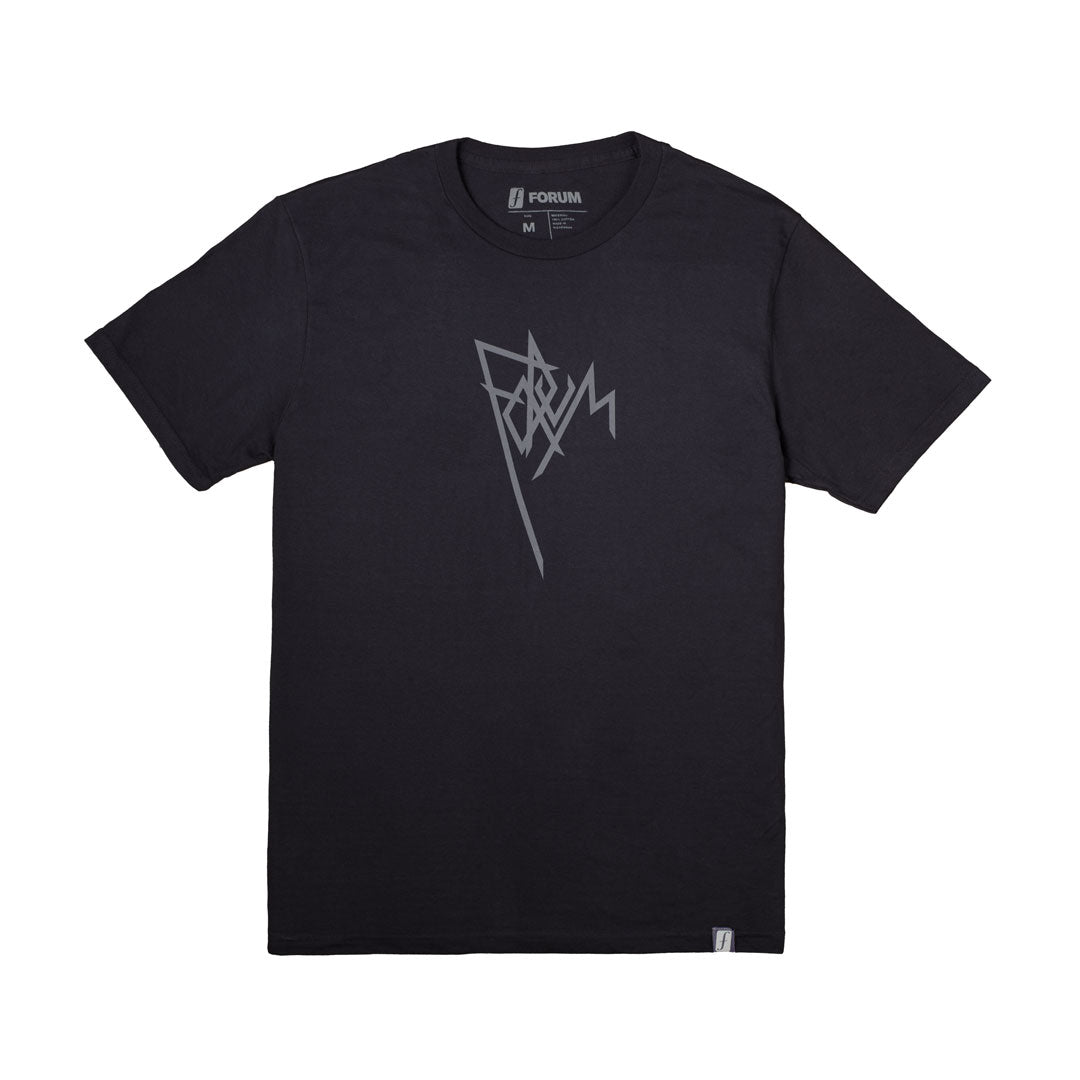 FORUM SNOWBOARDS（フォーラム スノーボード）| FORUM ROOST TEE / BLACK | スノーボード・スケートボードのTACTICS JAPAN