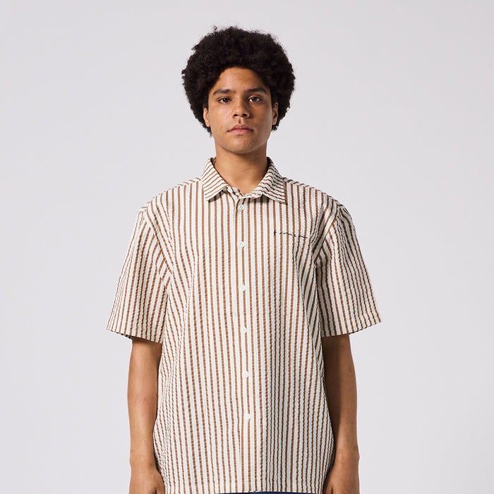 FORMER（フォーマー）| VIVIAN SEERSUCKER SS SHIRT | スノーボード・スケートボードのTACTICS JAPAN