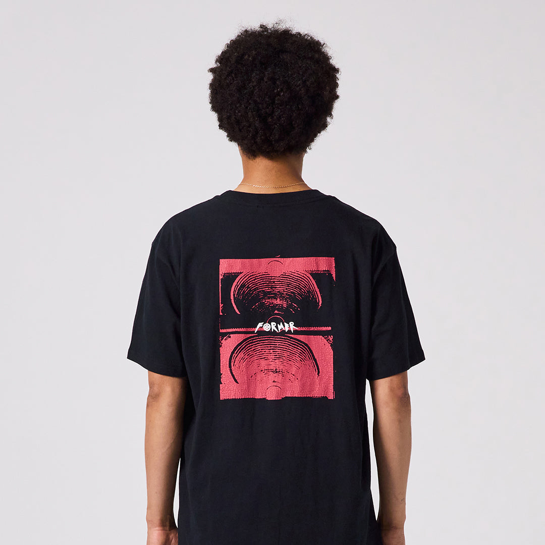FORMER（フォーマー）| DROID CRUX T-SHIRT / BLACK | スノーボード・スケートボードのTACTICS JAPAN