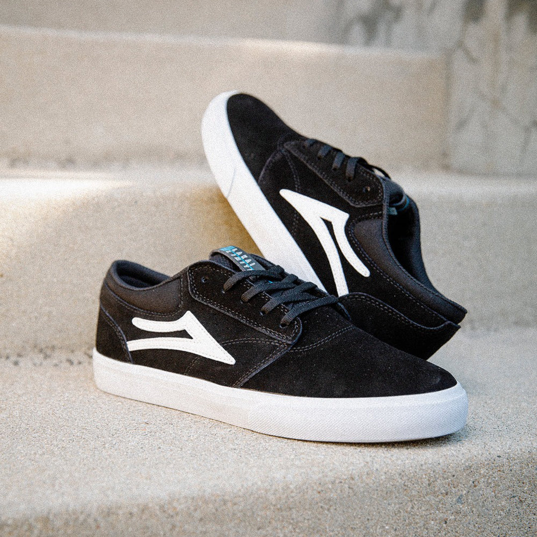 LAKAI（ラカイ）| GRIFFIN BLACK/WHITE SUEDE | スノーボード・スケートボードのTACTICS JAPAN