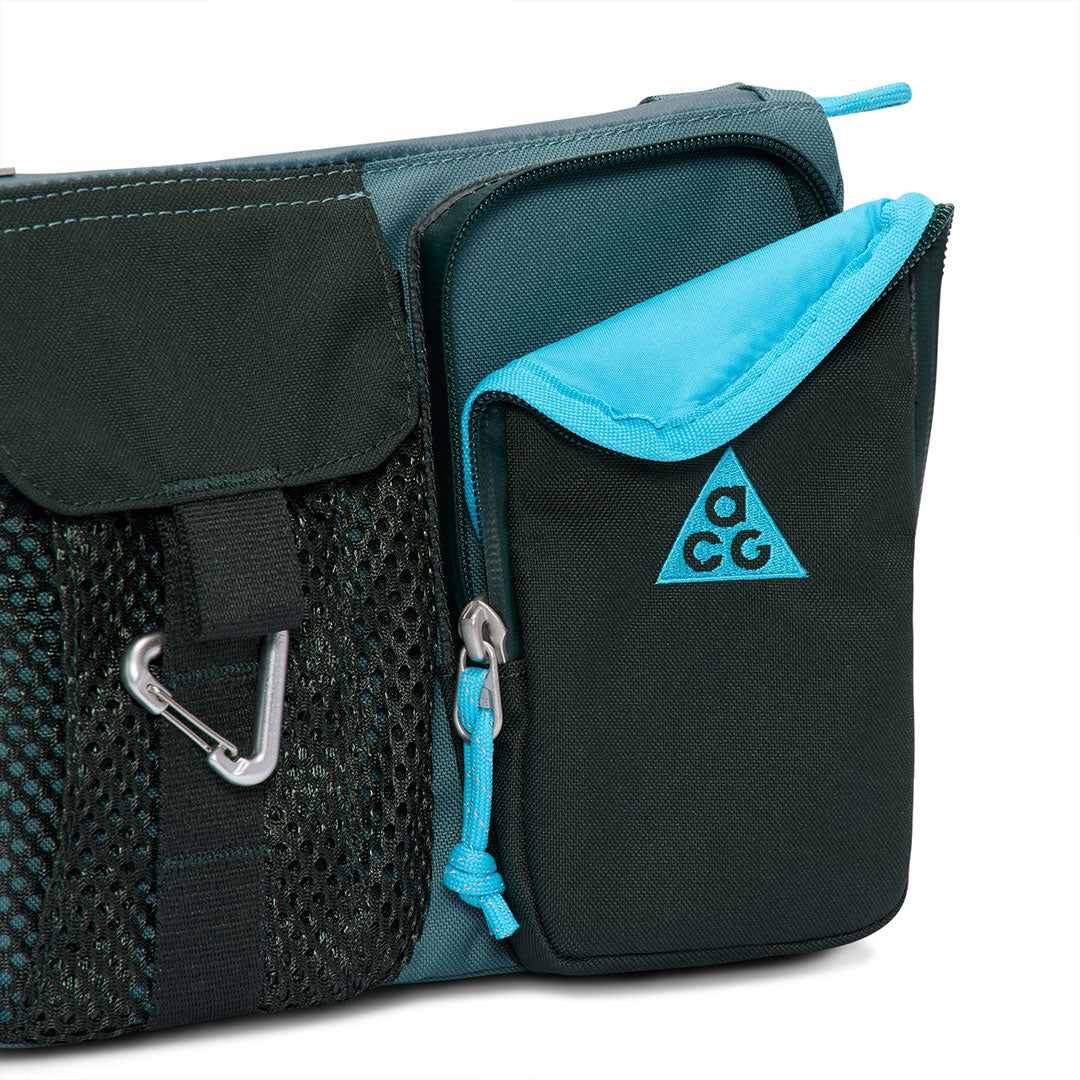 NIKE ACG（ナイキ エーシージー）| NIKE ACG DAYMAX CROSS-BODY BAG