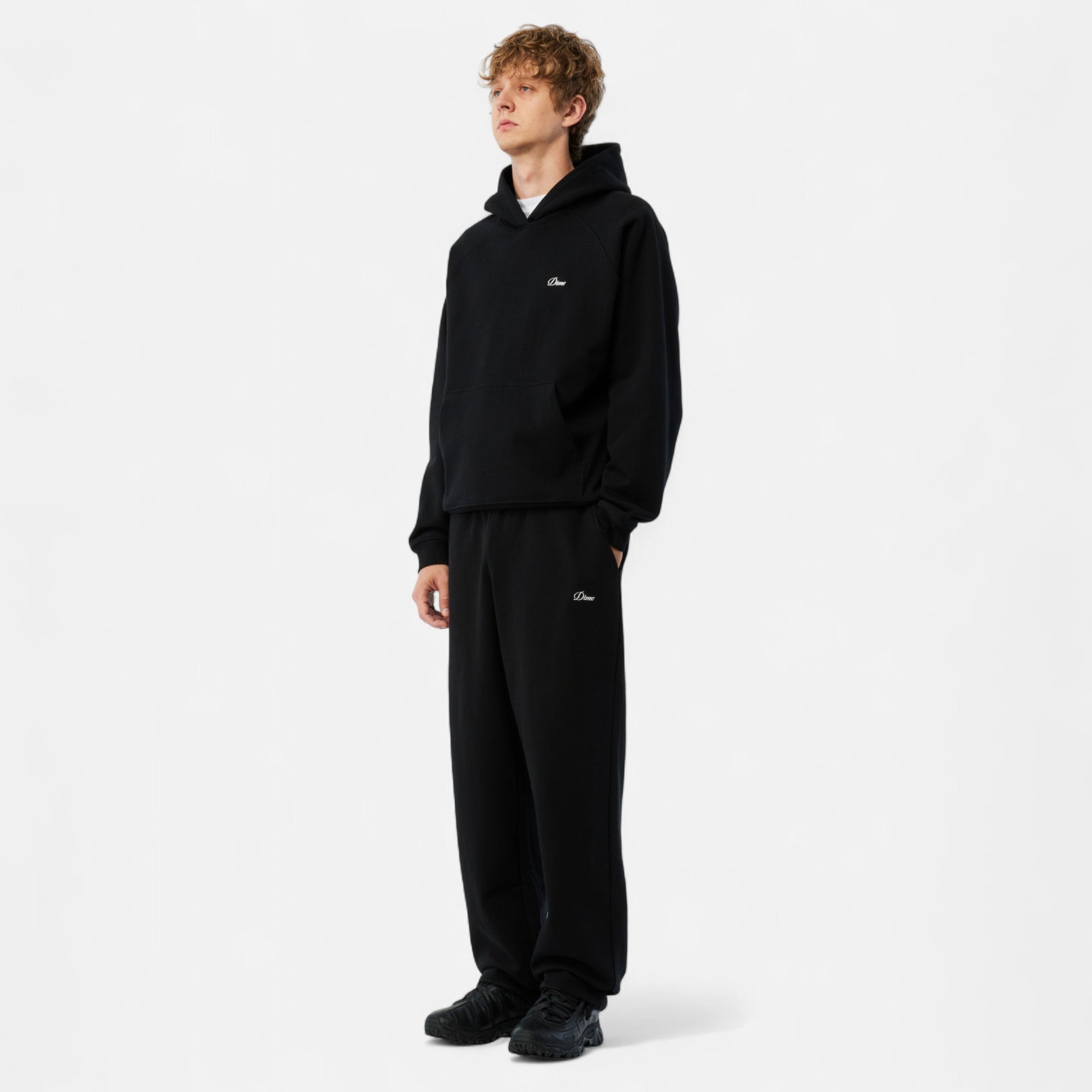 DIME MTL（ダイム モントリオール）| CURSIVE SMALL LOGO HOODIE / BLACK | スケートボード・スノーボードのTACTICS JAPAN