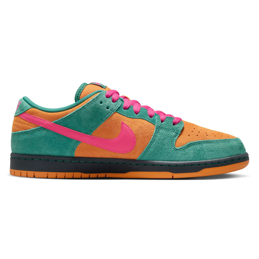 NIKE SB（ナイキ スケートボーディング）| NIKE SB DUNK LOW PRO "GREEN NOISE / WATERMELON" | スノーボード・スケートボードのTACTICS JAPAN