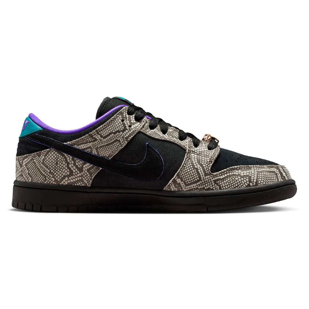 NIKE SB（ナイキ スケートボーディング）| NIKE SB DUNK LOW PRO QS "DASHAWN JORDAN"  | スノーボード・スケートボードのTACTICS JAPAN