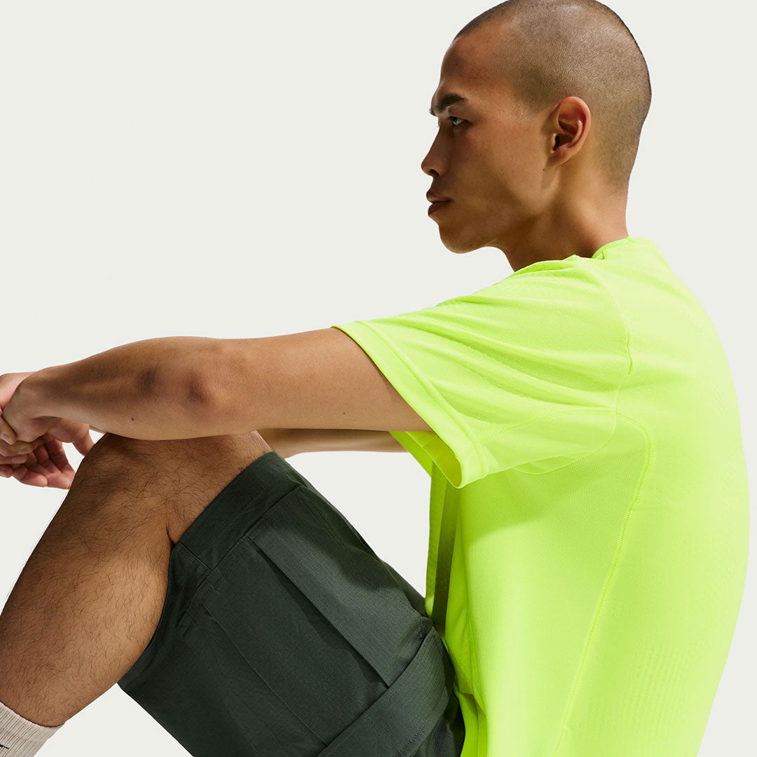 NIKE SB（ナイキ スケートボーディング）| NIKE SB ISHOD JERSEY S/S TOP / VOLT | スノーボード・スケートボードのTACTICS JAPAN