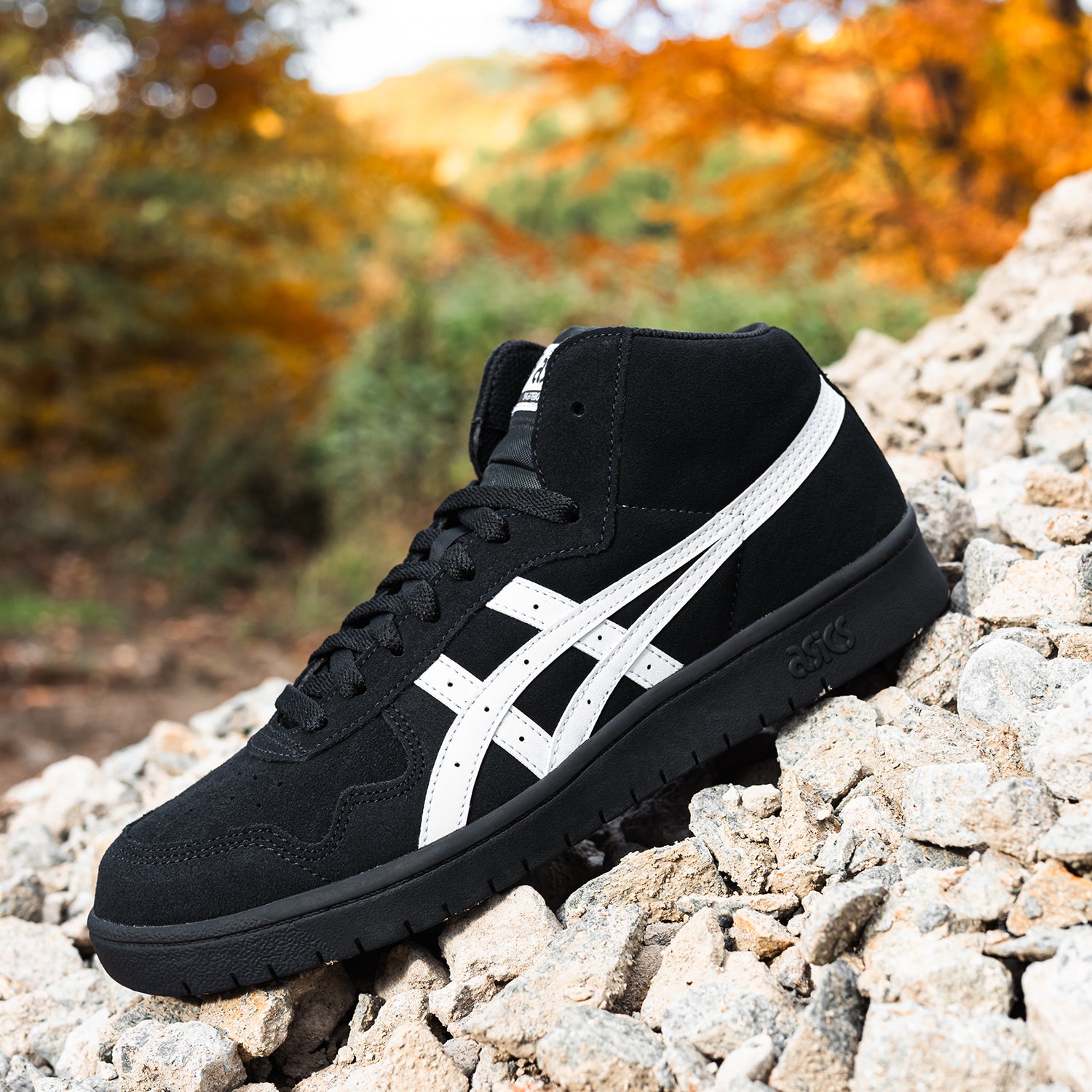 JAPAN PRO MT / BLACK/BRIGHT WHITE