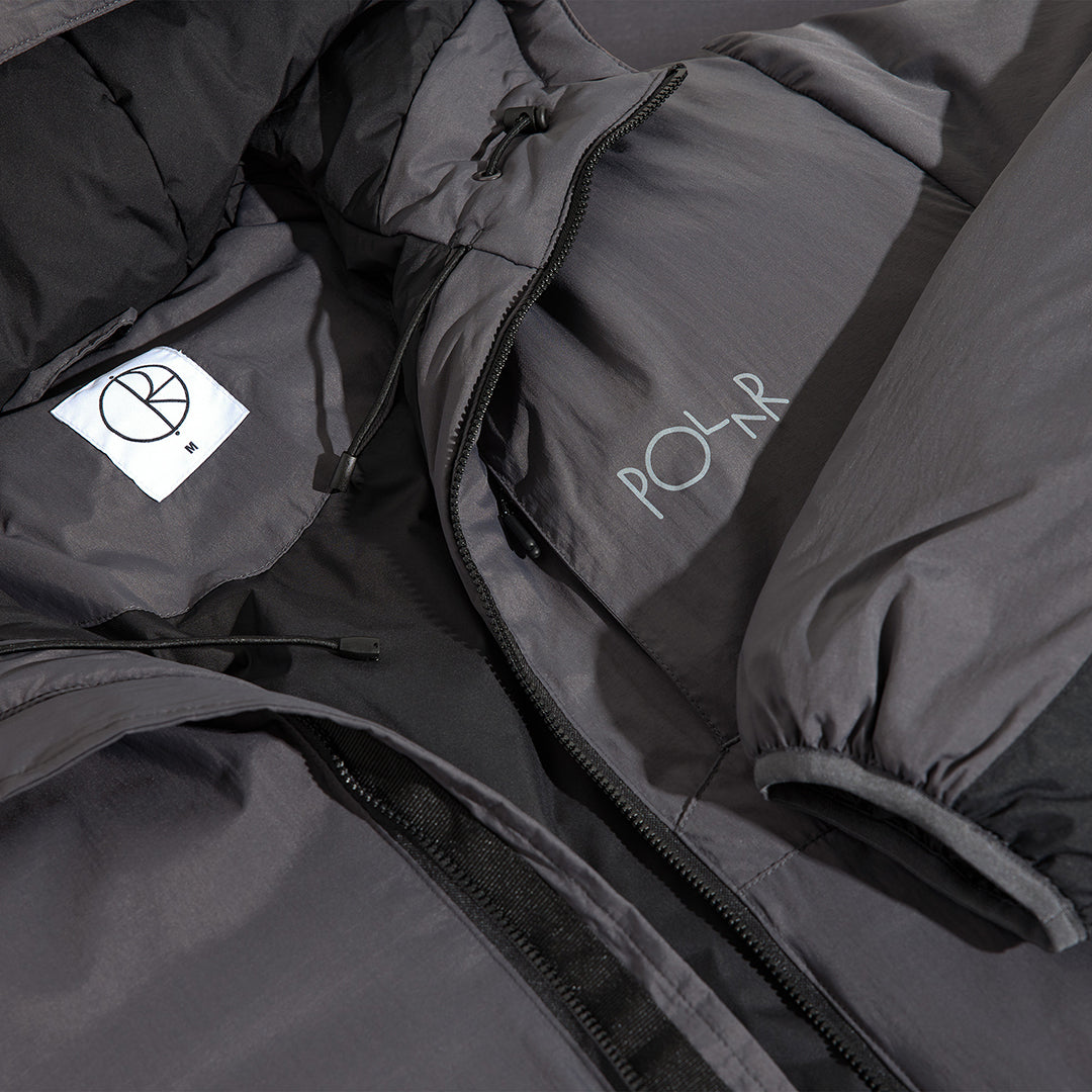 POLAR SKATE CO. （ポーラー スケート カンパニー）| KODA INSULATED JACKET / GRAPHITE | スノーボード・スケートボードのTACTICS JAPAN