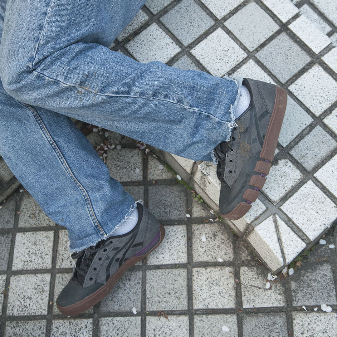 ASICS SKATEBOARDING（アシックス スケートボーディング）| GEL-FLEXKEE PRO 2.0 / GRAPHITE GREY/BLACK | スノーボード・スケートボードのTACTICS JAPAN